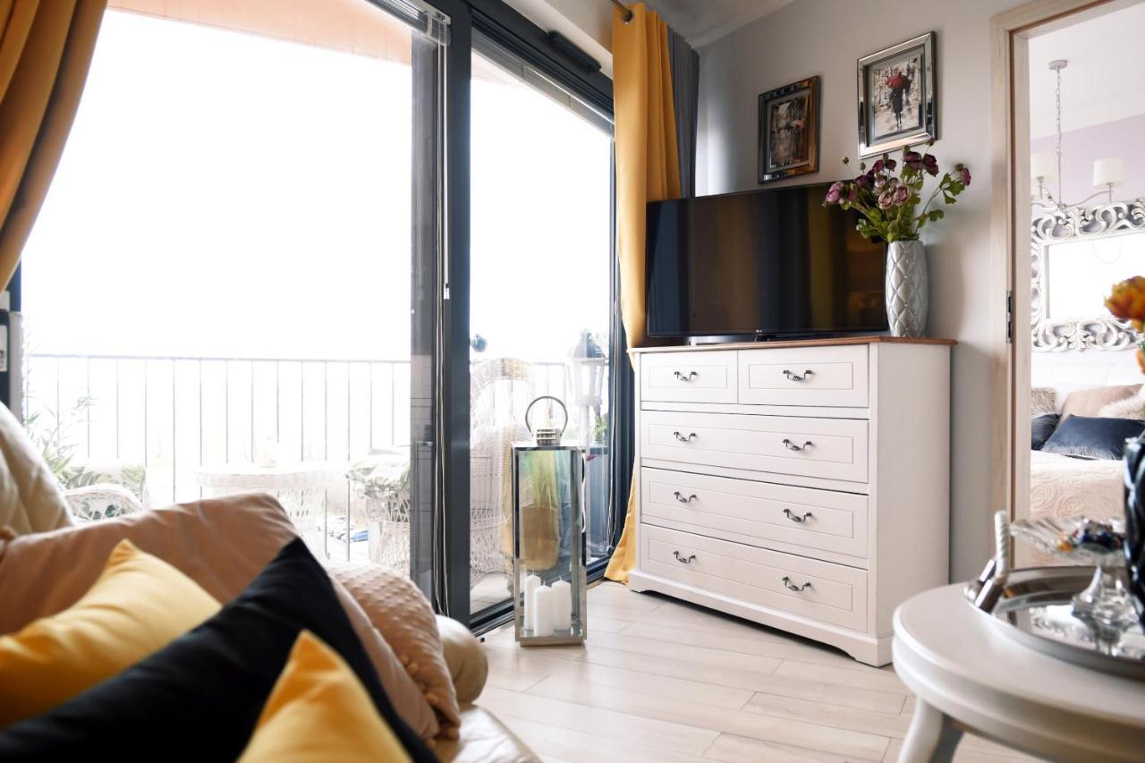 Apartament Kalifornia ミエンジズドロイェ エクステリア 写真