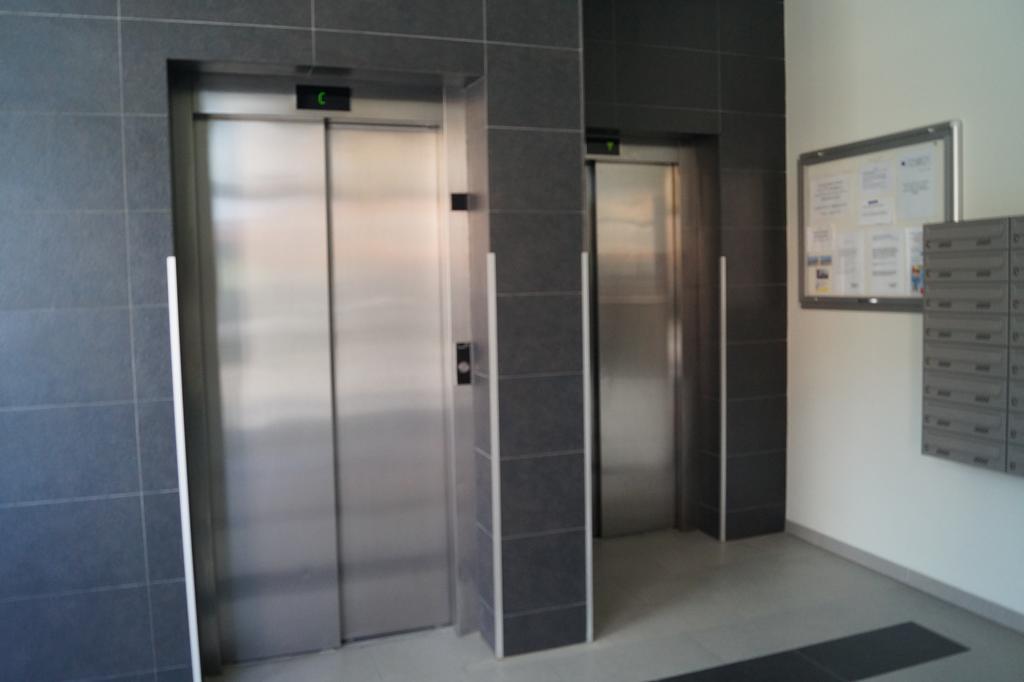 Apartament Kalifornia ミエンジズドロイェ エクステリア 写真